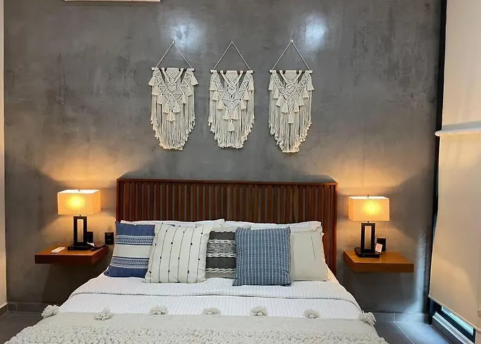 Stylish 2br Near The 5th Avenue & The *