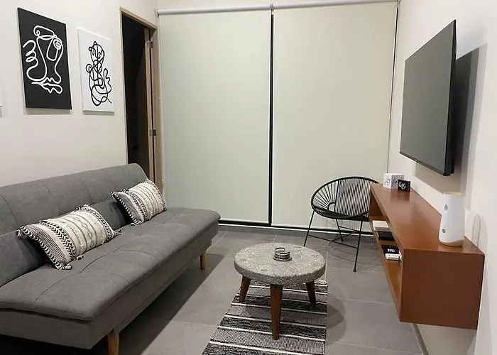Stylish 2br Near The 5th Avenue & The