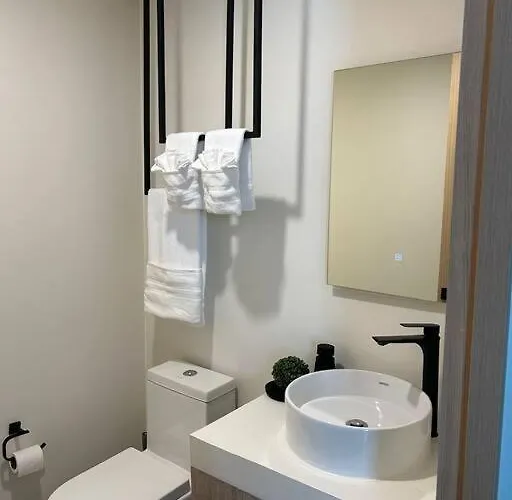 Stylish 2br Near The 5th Avenue & The