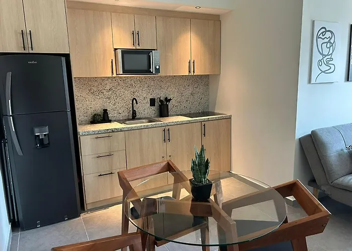 Stylish 2br Near The 5th Avenue & The *