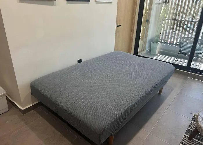 Stylish 2br Near The 5th Avenue & The *